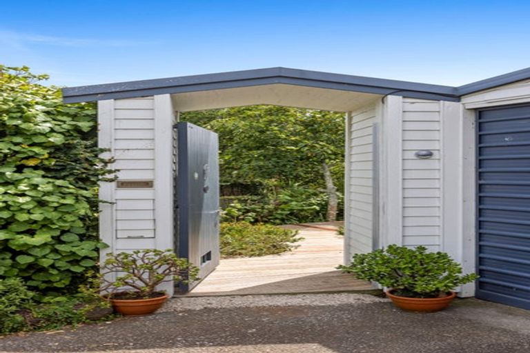 Photo of property in 18a Willis Street, Torbay, Auckland, 0630