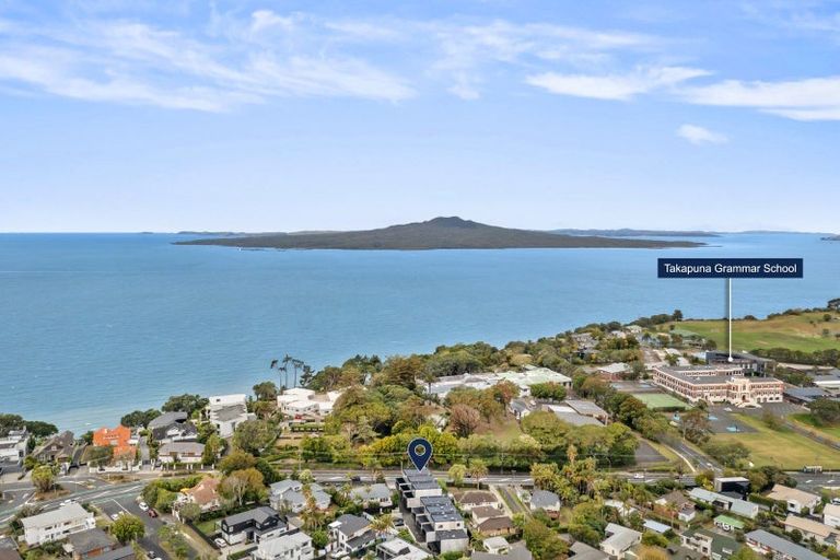 Photo of property in 1/279 Lake Road, Belmont, Auckland, 0622