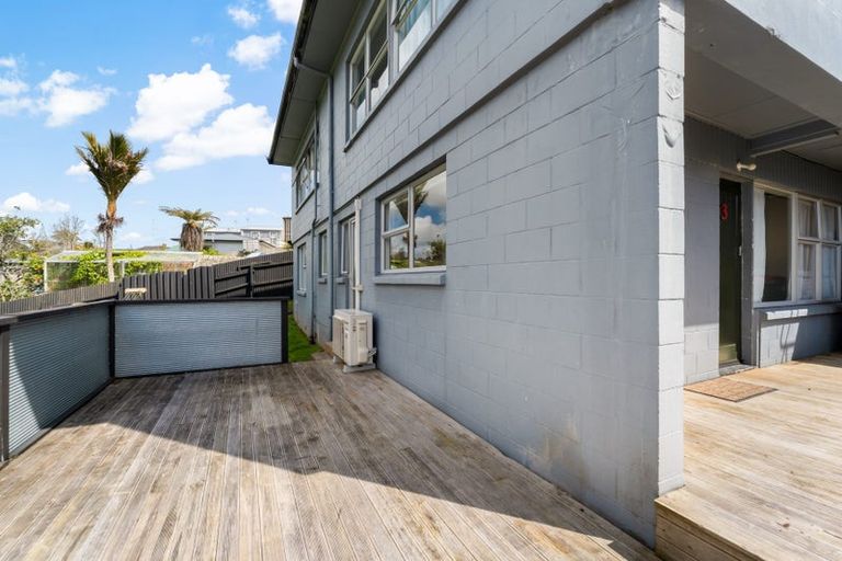 Photo of property in 44 Chippendale Crescent, Birkdale, Auckland, 0626