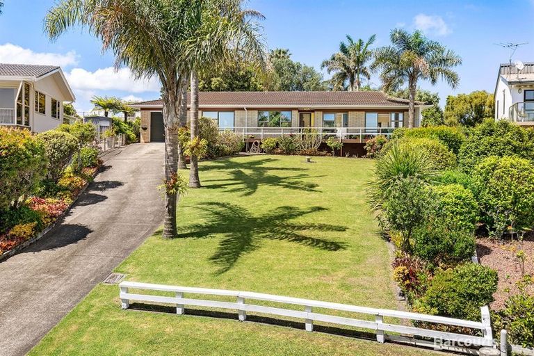 Photo of property in 80 Torkar Road, Clarks Beach, 2122