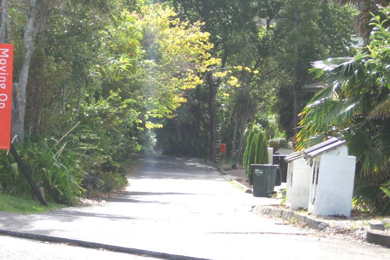 Photo of property in 1/26 Penning Road, Castor Bay, Auckland, 0620