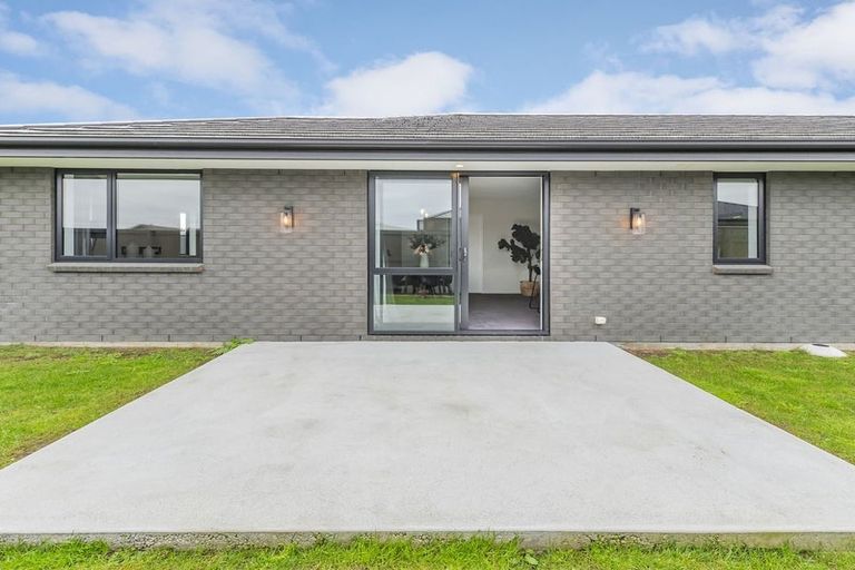 Photo of property in 9 Cedric Place, Darfield, 7510