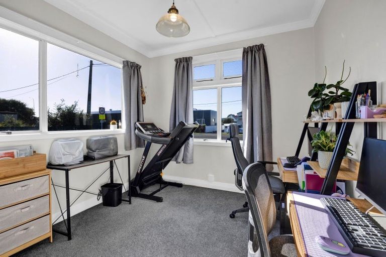 Photo of property in 45 Vogel Street, Hawera, 4610