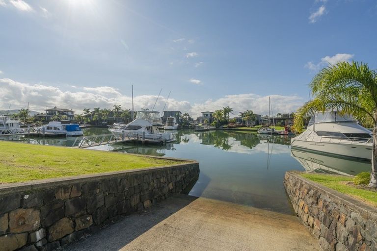 Photo of property in 10 Waitotara Way, Whitianga, 3510