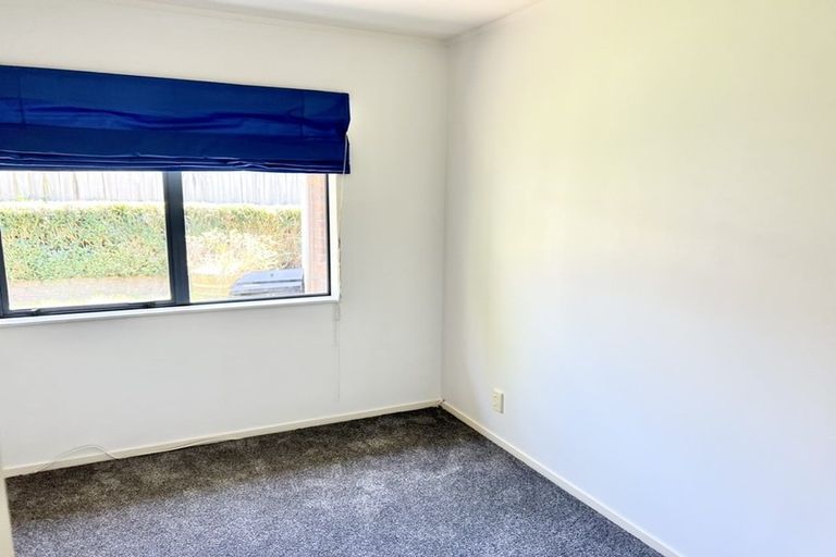 Photo of property in 12 Senator Drive, Manurewa, Auckland, 2105