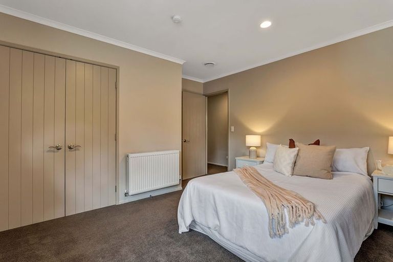 Photo of property in 6c Highfield Place, Highlands Park, New Plymouth, 4312