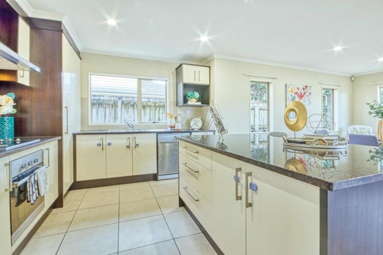 Photo of property in 78 Clover Drive, Henderson, Auckland, 0610