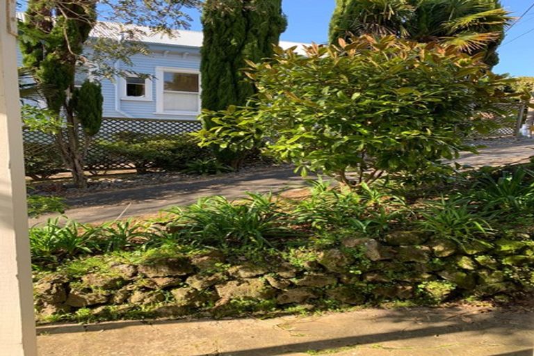 Photo of property in 1a Birkenhead Avenue, Birkenhead, Auckland, 0626