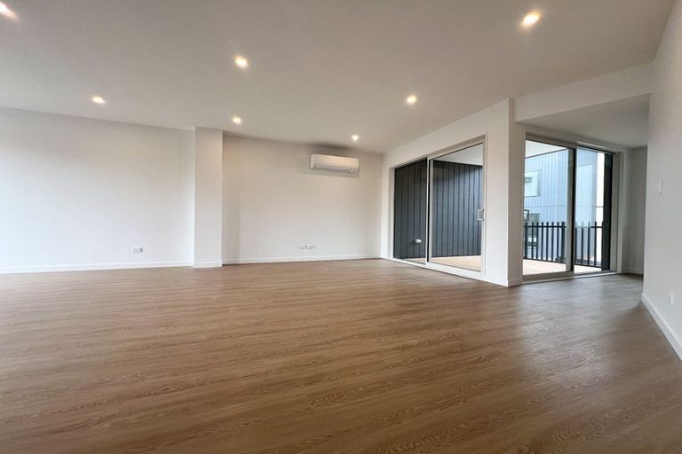 Photo of property in 100 Trafalgar Street, Waterloo, Lower Hutt, 5011