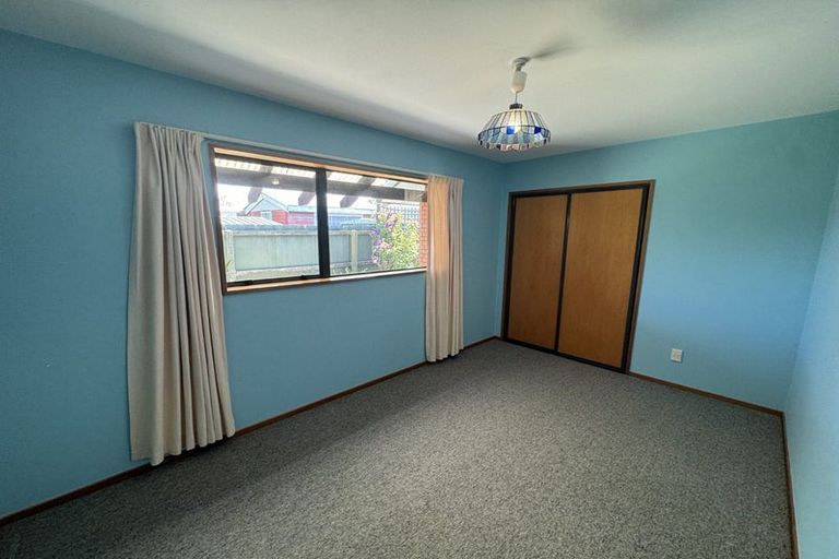 Photo of property in 14 Farquhars Road, Redwood, Christchurch, 8051