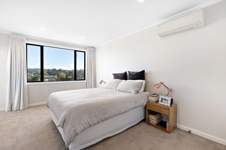 Photo of property in 26 Marine Parade, Hobsonville, Auckland, 0616