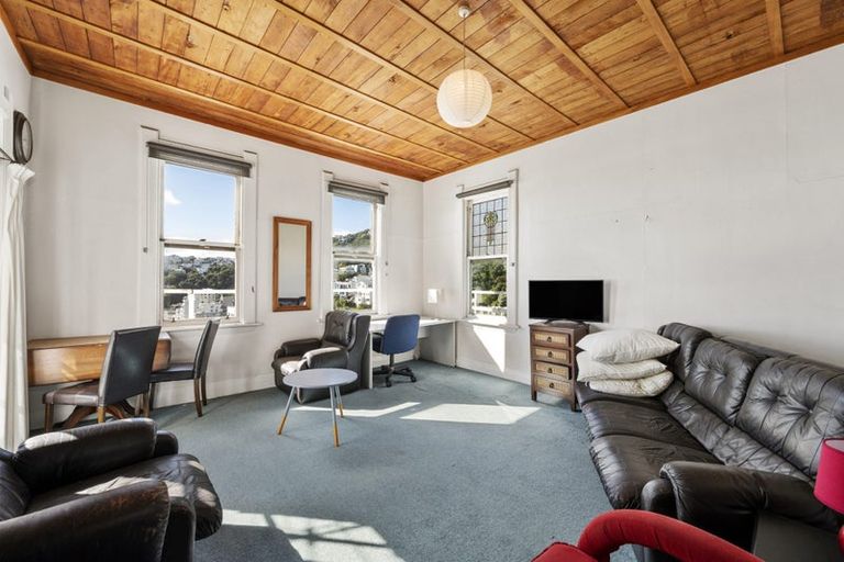 Photo of property in 3 Oriental Terrace, Oriental Bay, Wellington, 6011
