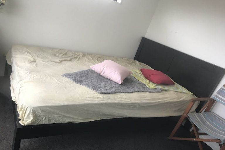 Photo of property in 1 Beardmore Lane, Papakura, 2110
