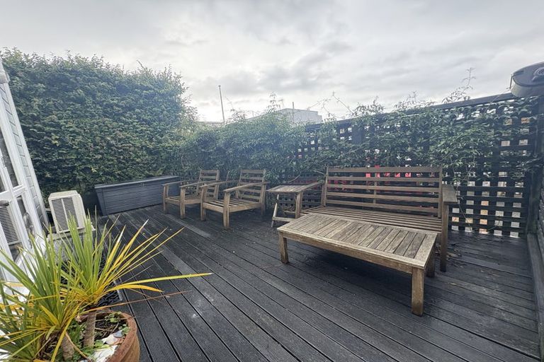 Photo of property in 18b Saint Mary Street, Thorndon, Wellington, 6011
