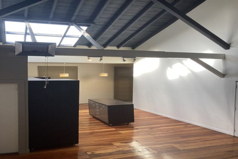 Photo of property in 2u7 King Street, Mount Cook, Wellington, 6021