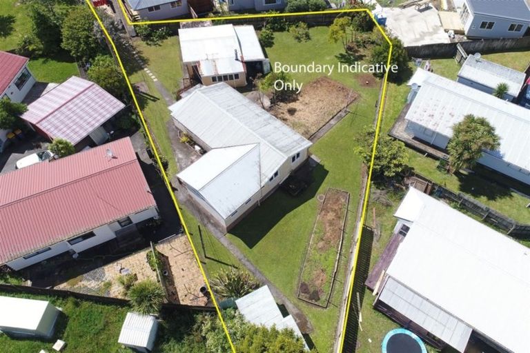 Photo of property in 147 Bruce Mclaren Road, Henderson, Auckland, 0612