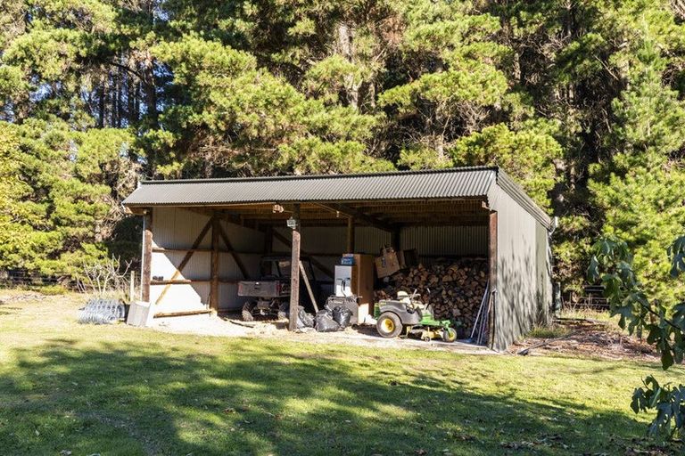 Photo of property in 1499 Tram Road, Swannanoa, Rangiora, 7475