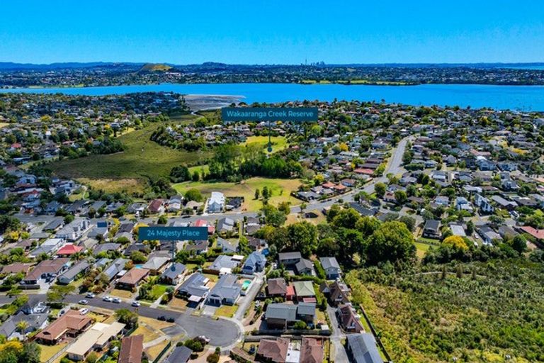 Photo of property in 24 Majesty Place, Half Moon Bay, Auckland, 2012