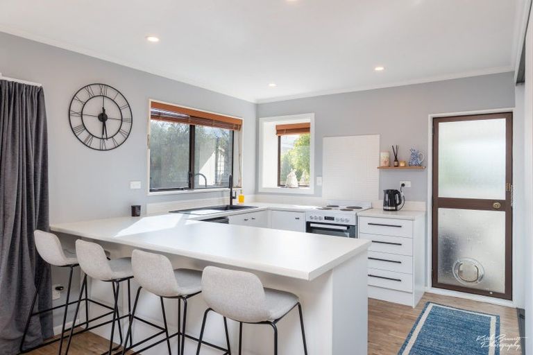 Photo of property in 3f2- Ararino Street, Trentham, Upper Hutt, 5018