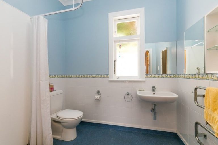 Photo of property in 82 Duncan Terrace, Kilbirnie, Wellington, 6022