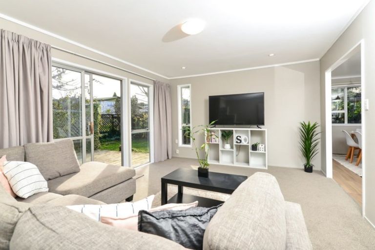 Photo of property in 2 Montana Place, Dinsdale, Hamilton, 3204