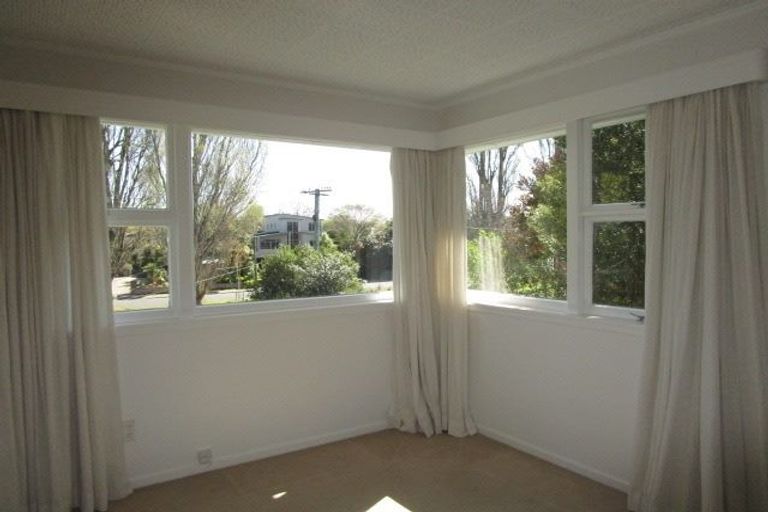 Photo of property in 100 Palatine Terrace, Saint Martins, Christchurch, 8022