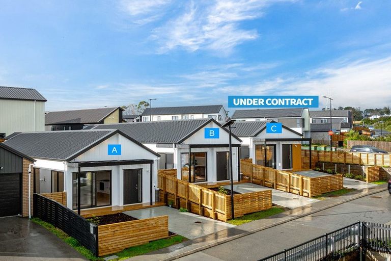 Photo of property in 7b Kotiu Place, Massey, 0614