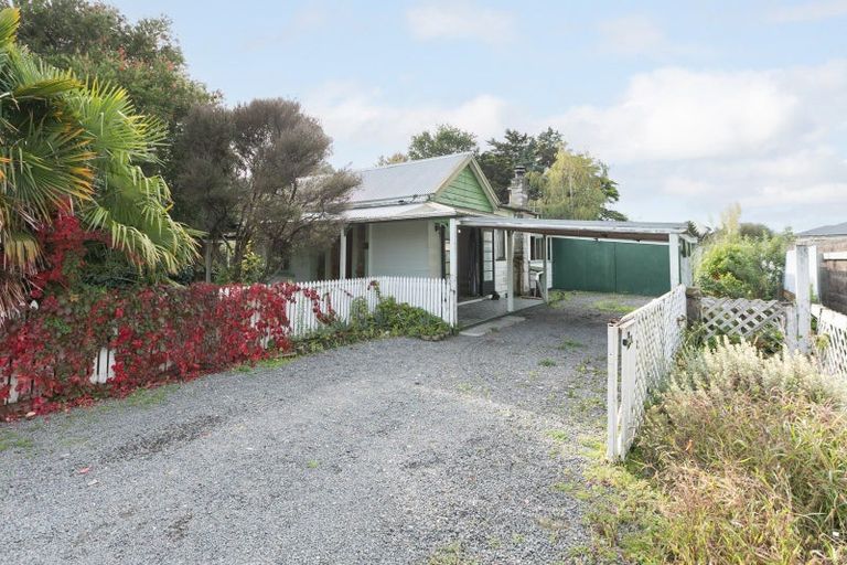 Photo of property in 27 Carruthers Street, Otane, 4202