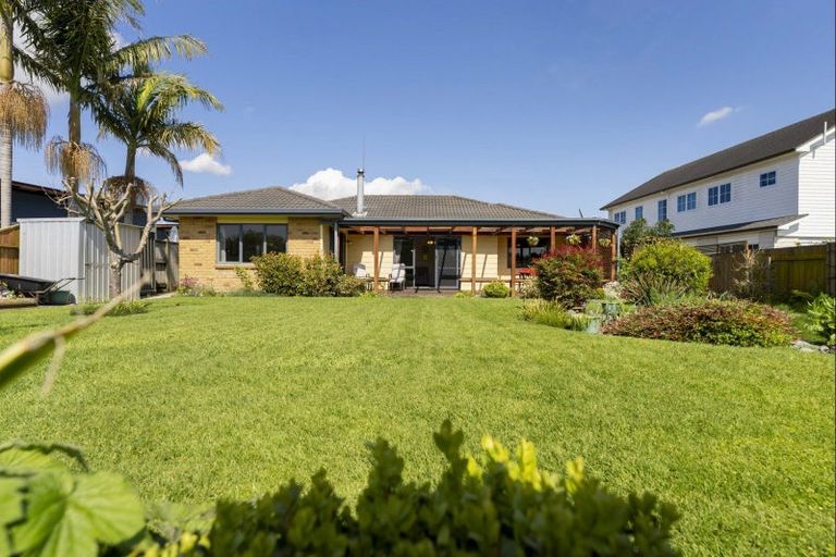 Photo of property in 35 Edgewater Grove, Whakatane, 3120