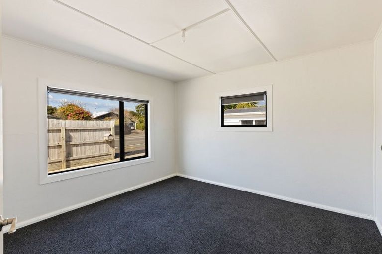 Photo of property in 168 Tukapa Street, Westown, New Plymouth, 4310
