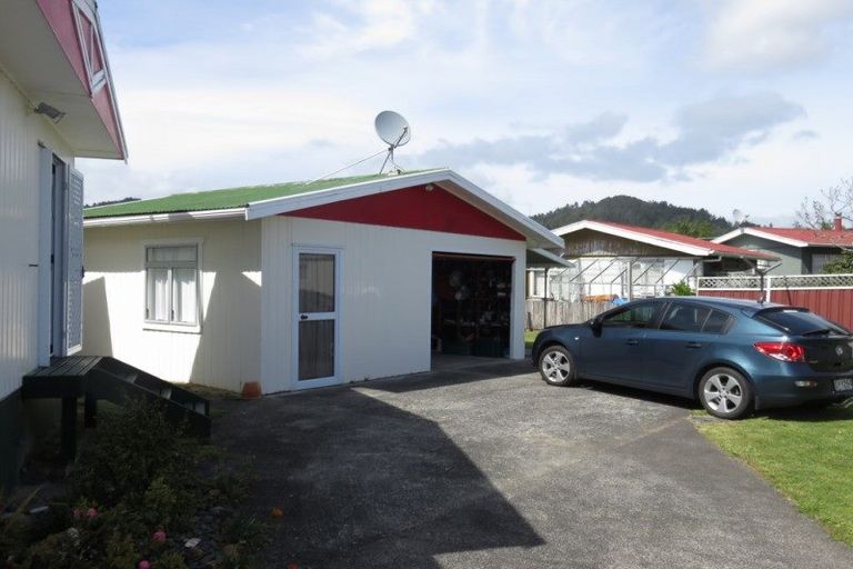 Photo of property in 315 Linton Crescent, Whangamata, 3620