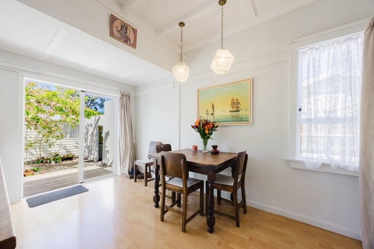 Photo of property in 404 Jervois Street, Mayfair, Hastings, 4122