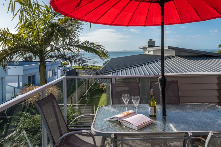 Photo of property in 2/50 The Esplanade, Eastern Beach, Auckland, 2012