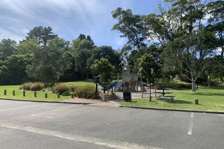 Photo of property in 106c Taikata Road, Te Atatu Peninsula, Auckland, 0610