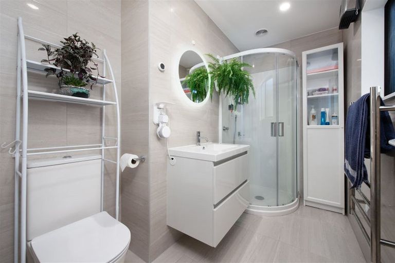 Photo of property in 11 Kaimai Avenue, Massey, Auckland, 0614