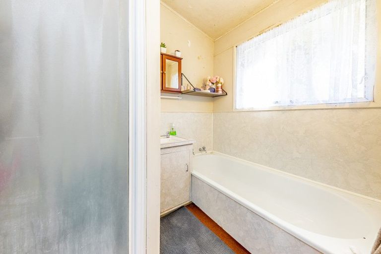 Photo of property in 22 Leith Court, Papatoetoe, Auckland, 2104