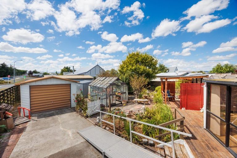 Photo of property in 1 Peter Hall Drive, Kelvin Grove, Palmerston North, 4414