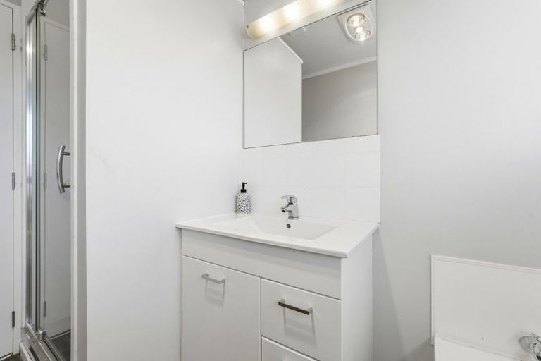 Photo of property in 42 Caroline Drive, Feilding, 4702