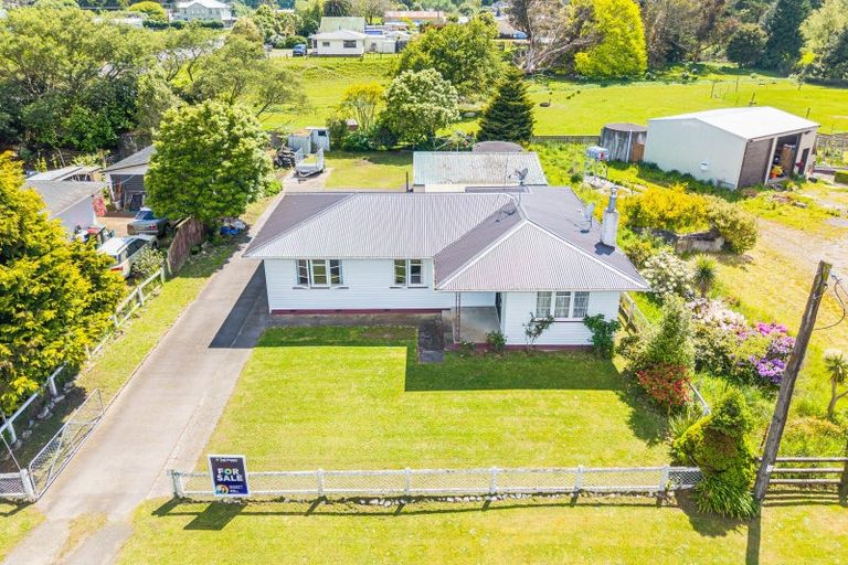 Photo of property in 3 Makuri Street, Mangatainoka, Pahiatua, 4982