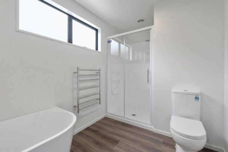 Photo of property in 48 Mount Creighton Crescent, Wanaka, 9305