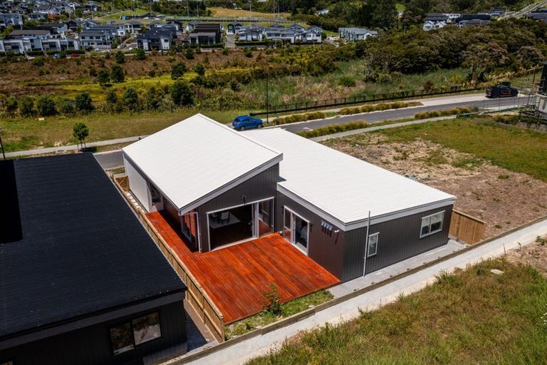 Photo of property in 46 Streamview Way, Long Bay, 0792