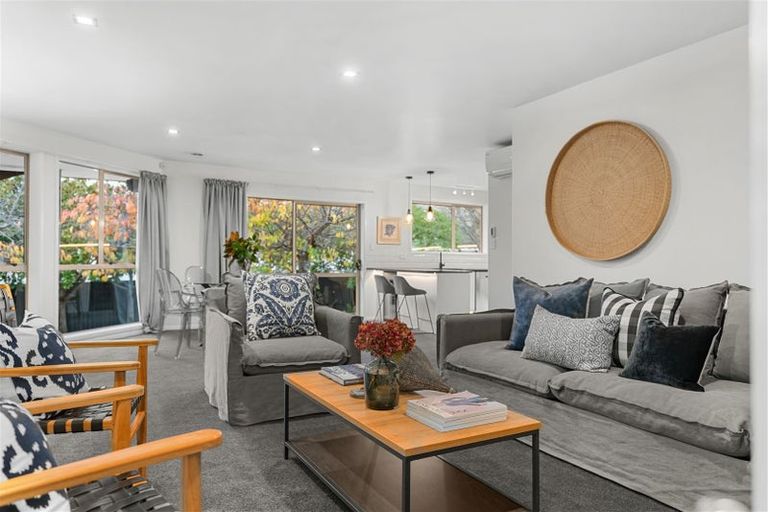 Photo of property in 11 Gilders Grove, Heathcote Valley, Christchurch, 8022
