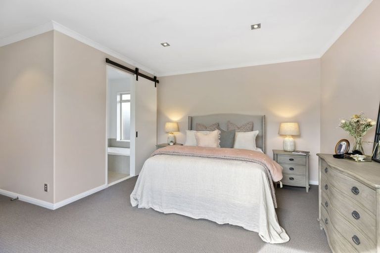 Photo of property in 68 Willowview Drive, Redwood, Christchurch, 8051