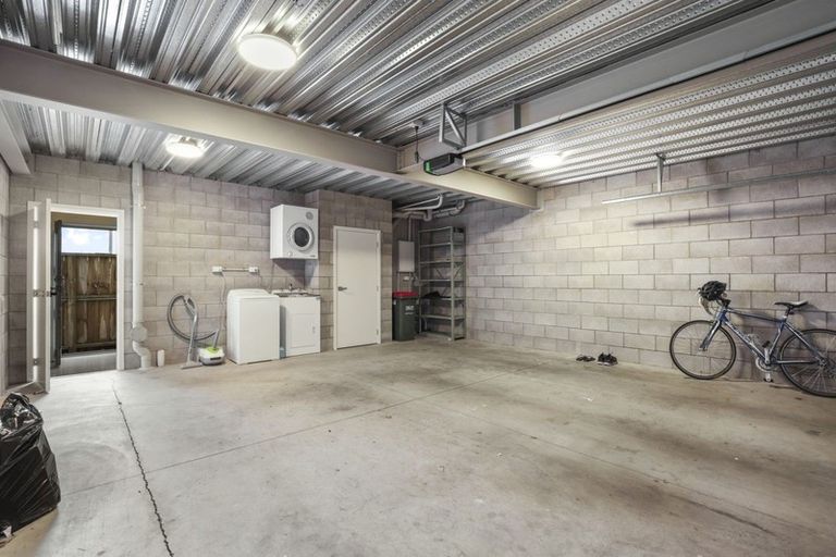 Photo of property in 7u5 Vialou Street, Hamilton Central, Hamilton, 3204