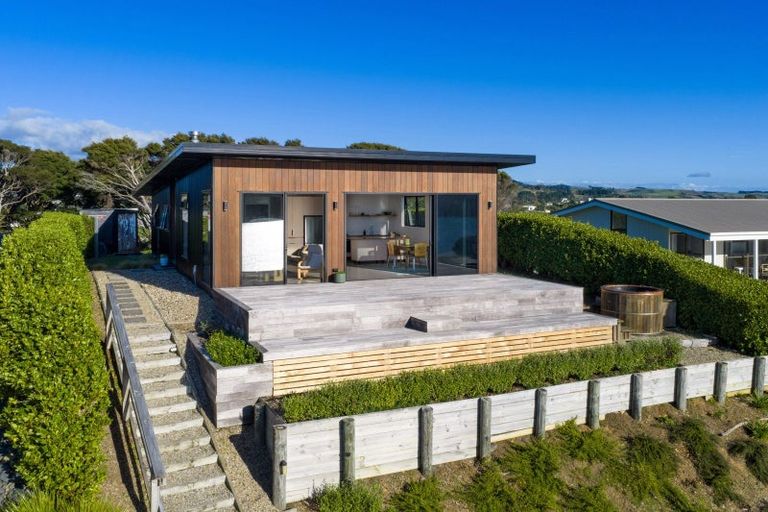 Photo of property in 15 Rose Street, Raglan, 3225