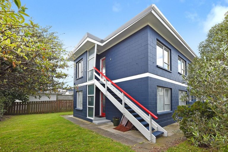 Photo of property in 218u8 Onepu Road, Lyall Bay, Wellington, 6022