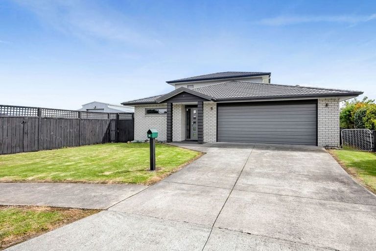 Photo of property in 17 Ponderosa Place, Opunake, 4616