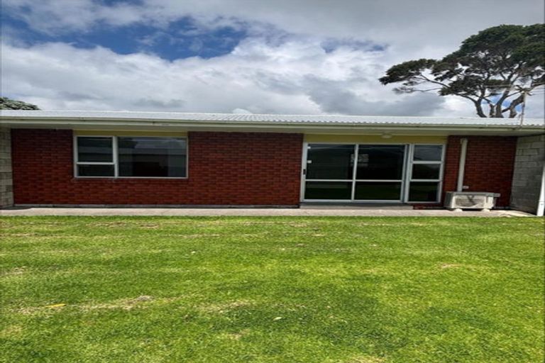 Photo of property in 20 Mouatt Street, Waitara, 4320