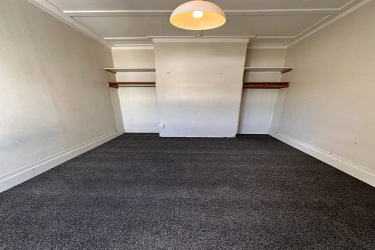 Photo of property in 90 Russell Terrace, Berhampore, Wellington, 6023