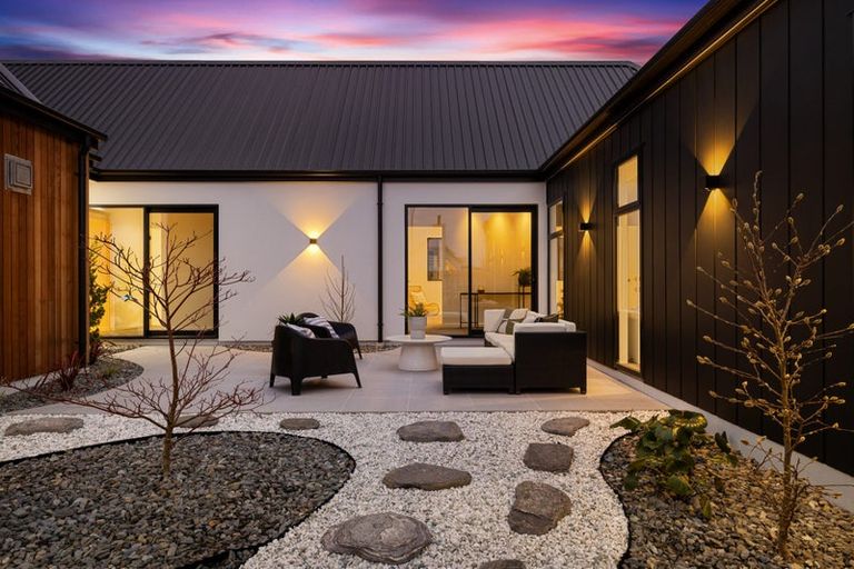 Photo of property in 2 Alan James Lane, Prebbleton, 7604